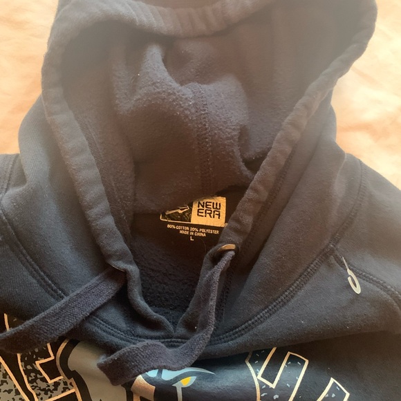 New Era Memphis Grizzlies Black Hoodie - Picture 2 of 2